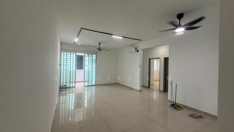 Kondominium untuk Disewa di Aman Heights Condominium - Nicholas Lew - Living Room - PropertyGuru.com.my