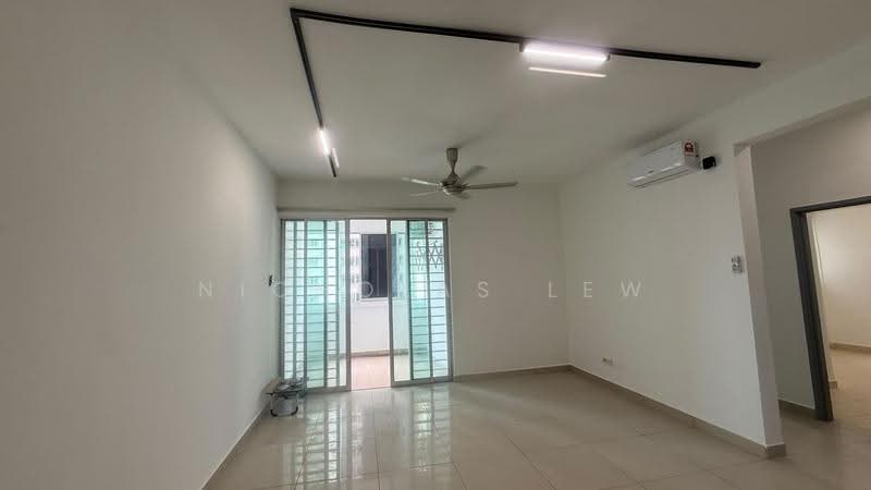 Kondominium untuk Disewa di Aman Heights Condominium - Nicholas Lew - Living Room - PropertyGuru.com.my