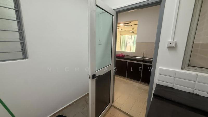 Kondominium untuk Disewa di Aman Heights Condominium - Nicholas Lew - Kitchen - PropertyGuru.com.my