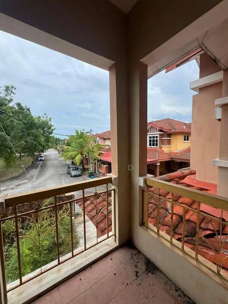 Rumah Berkembar untuk Dijual di Bandar Laguna Merbok (Sungai Petani) - Syed Redho - Balcony - PropertyGuru.com.my