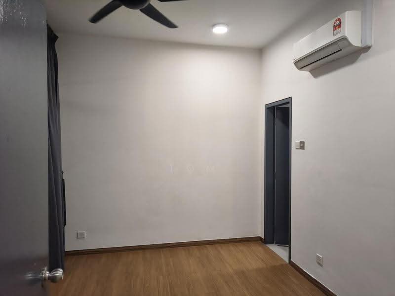 Condominium for Rent at Lakefront Homes - Tom Foo - Interior - PropertyGuru.com.my