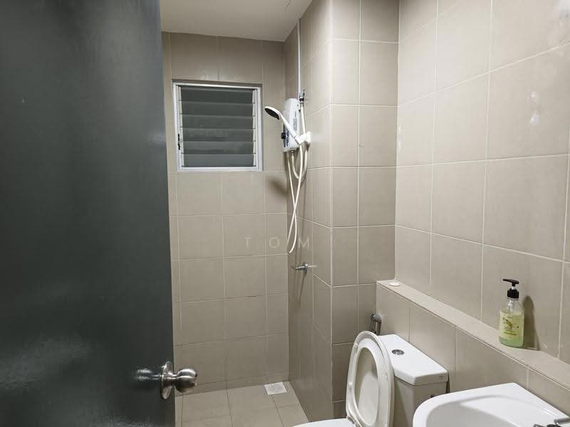 Condominium for Rent at Lakefront Homes - Tom Foo - Bathroom - PropertyGuru.com.my