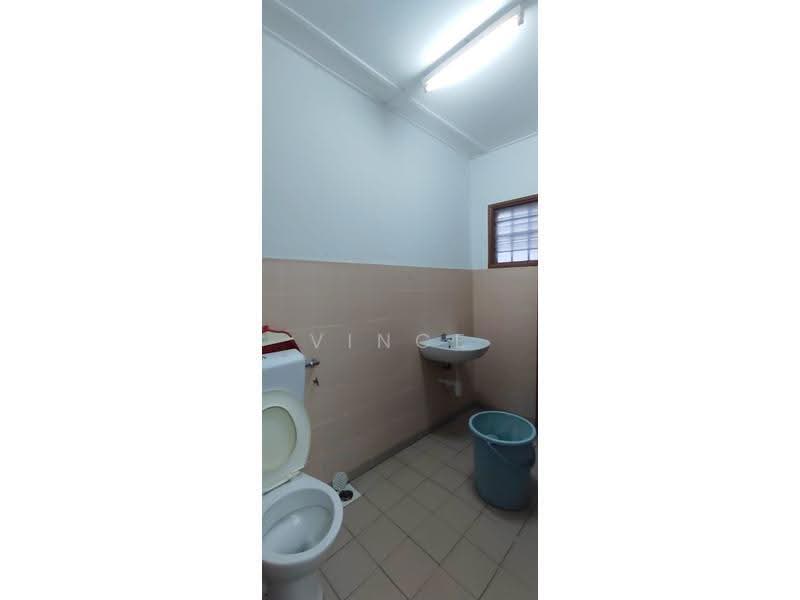 2-storey Terraced House for Sale in Bandar Mahkota Cheras (Cheras) - Vince Lim - Bathroom - PropertyGuru.com.my