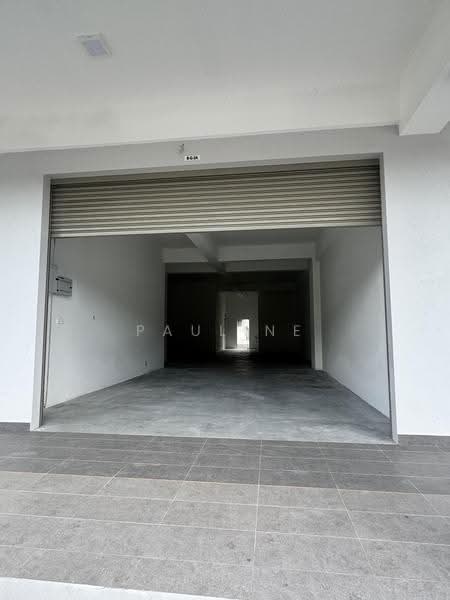 Shop / Office untuk Disewa di Bandar Bukit Tinggi (Klang) - Pauline Chow - Entrance - PropertyGuru.com.my