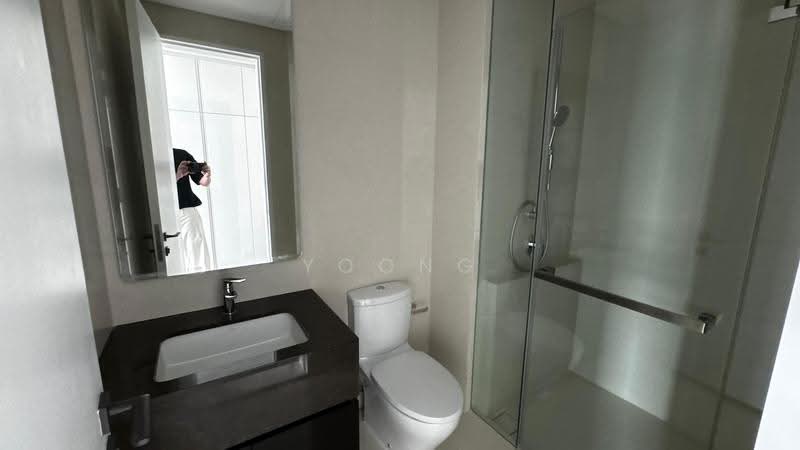 Service Residence for Sale at Crown Residences @ Pavilion Damansara Heights - Yoong CF - Bathroom - PropertyGuru.com.my