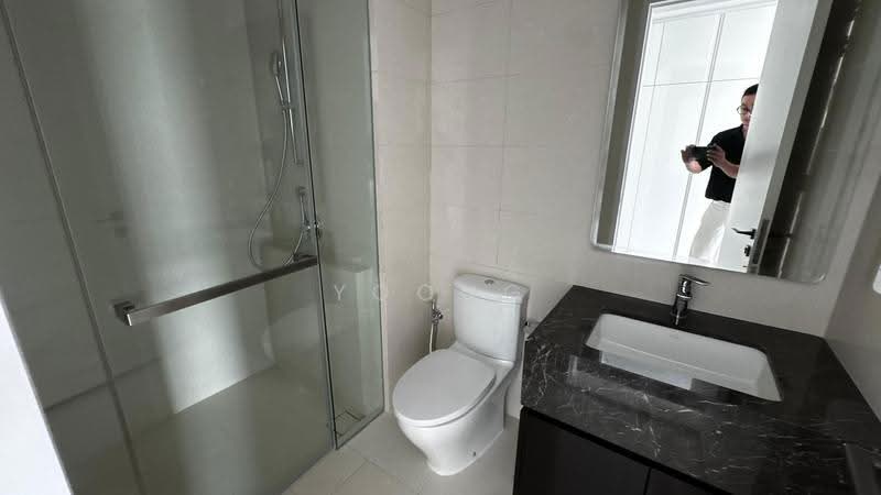 Service Residence for Sale at Pavilion Damansara Heights - Yoong CF - Bathroom - PropertyGuru.com.my