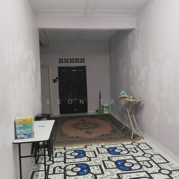 Bungalow House for Rent in Taman Desa Cemerlang (Ulu Tiram) - Jason Tang - Entrance - PropertyGuru.com.my