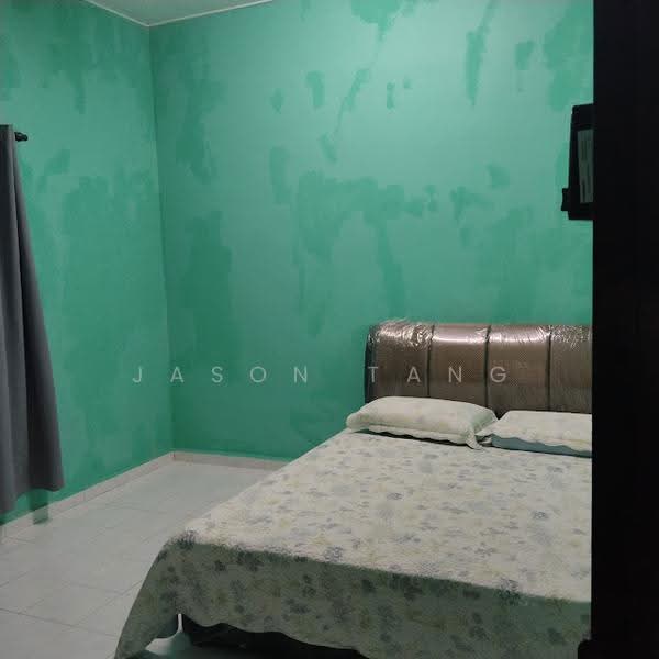 Bungalow House for Rent in Taman Desa Cemerlang (Ulu Tiram) - Jason Tang - Bedroom - PropertyGuru.com.my