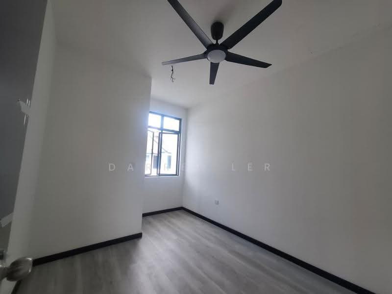 Rumah Teres 2-Tingkat untuk Dijual di Bandar Tiram (Ulu Tiram) - Darren Ler - PropertyGuru.com.my