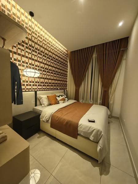 Kediaman Servis untuk Dijual di Paragon Gateway - Chloe Goh - Bedroom - PropertyGuru.com.my