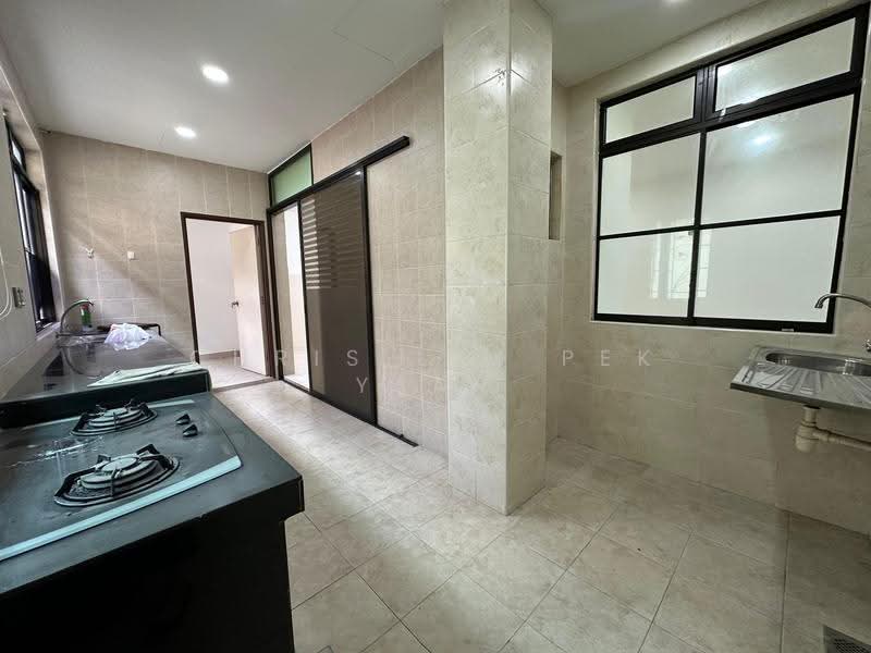 2-storey Terraced House for Sale in Sungai Long (Bandar Sungai Long) - Chris Lim Pek Yean - Kitchen - PropertyGuru.com.my