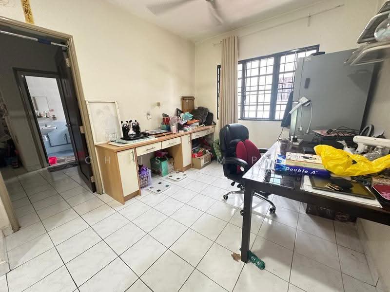 Semi-Detached House for Sale in Bandar Sungai Long (Selangor) - Chris Lim Pek Yean - Study - PropertyGuru.com.my