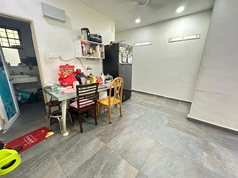 Semi-Detached House for Sale in Bandar Sungai Long (Selangor) - Chris Lim Pek Yean - Kitchen - PropertyGuru.com.my