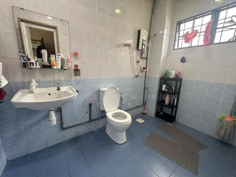 Semi-Detached House for Sale in Bandar Sungai Long (Selangor) - Chris Lim Pek Yean - Bathroom - PropertyGuru.com.my
