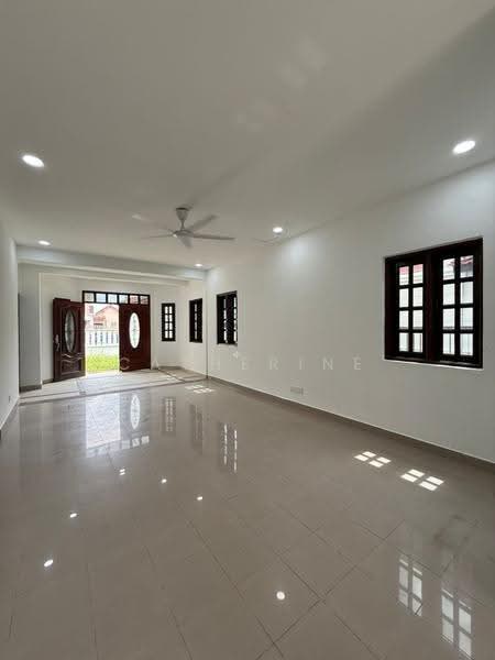 Rumah Berkembar untuk Dijual di Skudai (Johor) - Catherine Ong - Living Room - PropertyGuru.com.my