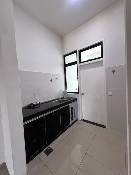 Rumah Teres 2-Tingkat untuk Dijual di Taman Kota Masai (Pasir Gudang) - Darren Ler - Kitchen - PropertyGuru.com.my