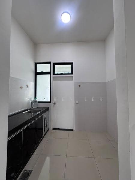 Rumah Teres 2-Tingkat untuk Dijual di Taman Kota Masai (Pasir Gudang) - Darren Ler - Kitchen - PropertyGuru.com.my