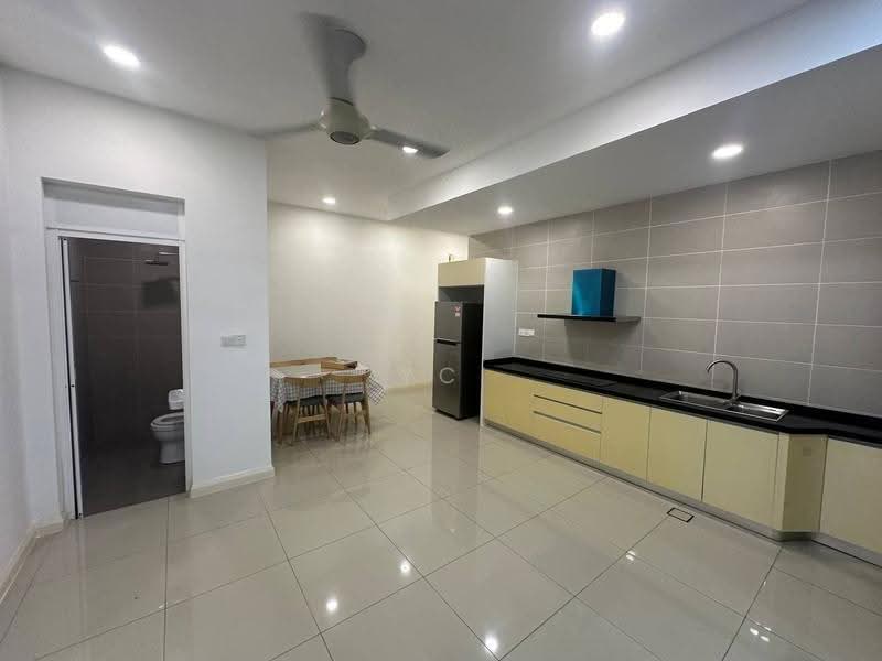 Service Residence for Rent at D'Pristine - YC Fung - Kitchen - PropertyGuru.com.my