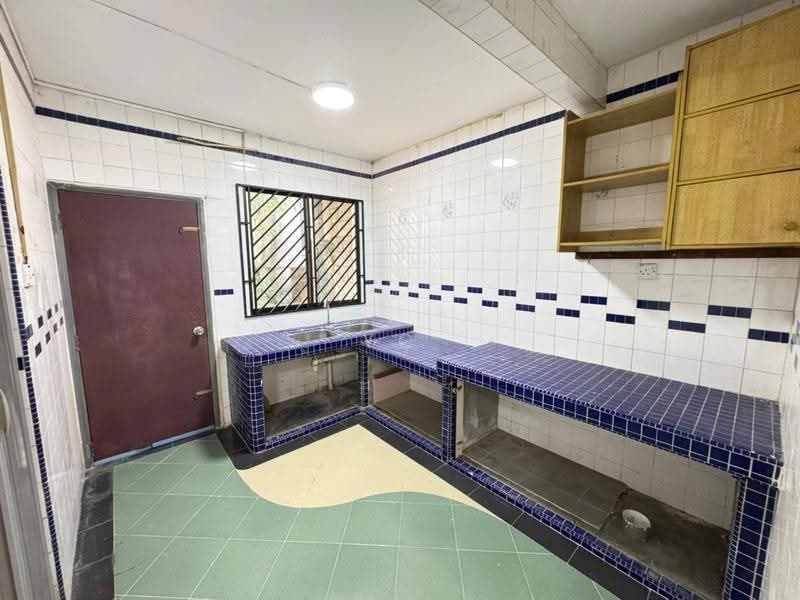Rumah Teres 2-Tingkat untuk Disewa di Taman Skudai Baru (Skudai) - YC Fung - Kitchen - PropertyGuru.com.my