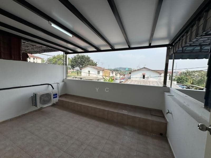 Rumah Teres 2-Tingkat untuk Disewa di Taman Skudai Baru (Skudai) - YC Fung - Balcony - PropertyGuru.com.my