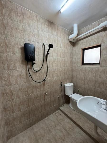 Rumah Teres 2-Tingkat untuk Disewa di Taman Skudai Baru (Skudai) - YC Fung - Bathroom - PropertyGuru.com.my