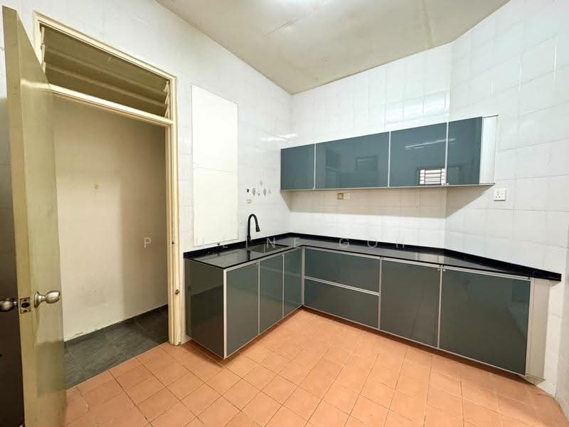 Rumah Teres 1-Tingkat untuk Dijual di Austin Crest (Johor Bahru) - Pauline Goh - Kitchen - PropertyGuru.com.my