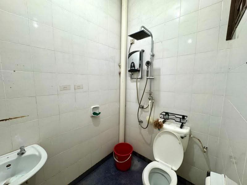 Rumah Teres 1-Tingkat untuk Dijual di Austin Crest (Johor Bahru) - Pauline Goh - Bathroom - PropertyGuru.com.my