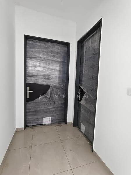 Kediaman Servis untuk Dijual di MARC Residences - Jane Ng - Interior ~ Dual key - PropertyGuru.com.my