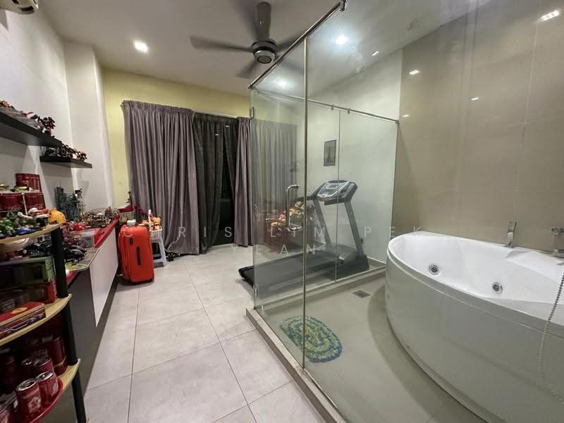 Semi-Detached House for Sale in Bandar Sungai Long (Selangor) - Chris Lim Pek Yean - Bathroom - PropertyGuru.com.my