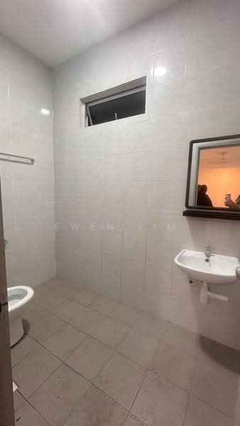 Pangsapuri untuk Disewa di Pangsapuri Setia Impian @ Kajang - Ewen Lim - Bathroom - PropertyGuru.com.my