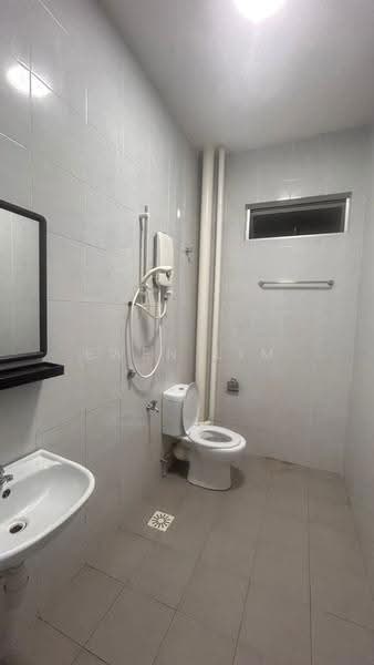 Pangsapuri untuk Disewa di Pangsapuri Setia Impian @ Kajang - Ewen Lim - Bathroom - PropertyGuru.com.my