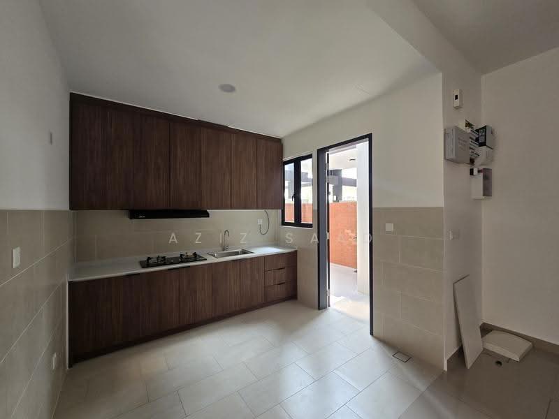 Townhouse for Rent in Elmina (Shah Alam) - Aziz Saad - Kitchen - PropertyGuru.com.my