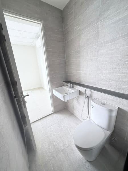 Kediaman Servis untuk Disewa di Edelweiss @ Tropicana Gardens - Christine Tan - Bathroom - PropertyGuru.com.my