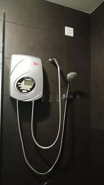 Kediaman Servis untuk Dijual di Utropolis Suites 2 - Christine Tan - Bathroom - PropertyGuru.com.my