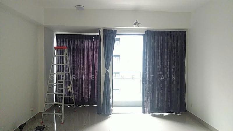 Kediaman Servis untuk Dijual di Utropolis Suites 2 - Christine Tan - Living Room - PropertyGuru.com.my