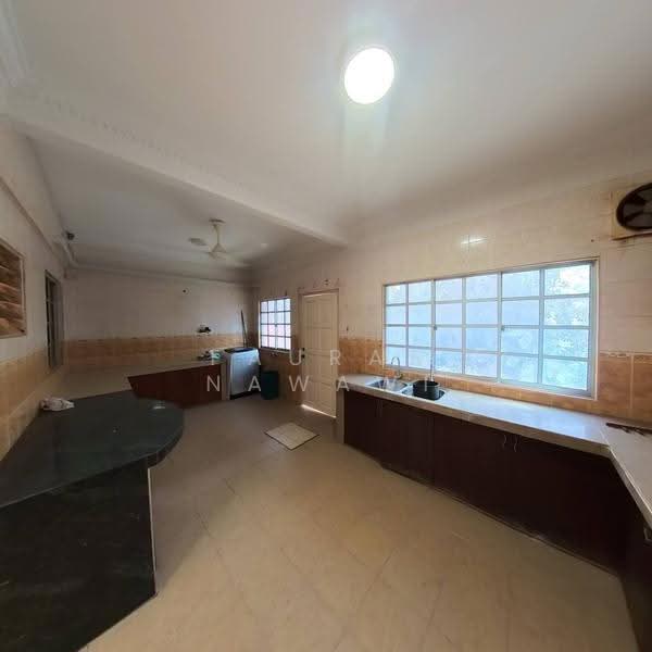 Rumah Teres 2-Tingkat untuk Dijual di Taman Sutera (Kajang) - Fauran Nawawi - Kitchen - PropertyGuru.com.my