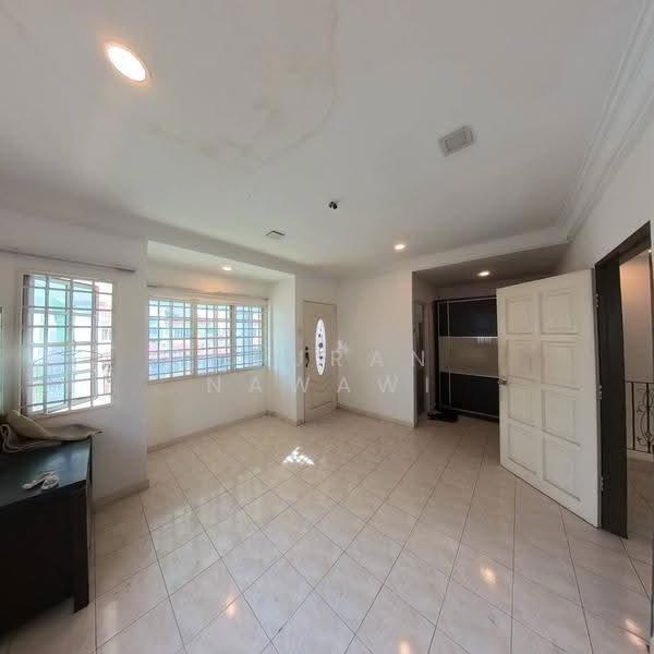 Rumah Teres 2-Tingkat untuk Dijual di Taman Sutera (Kajang) - Fauran Nawawi - Living Room - PropertyGuru.com.my