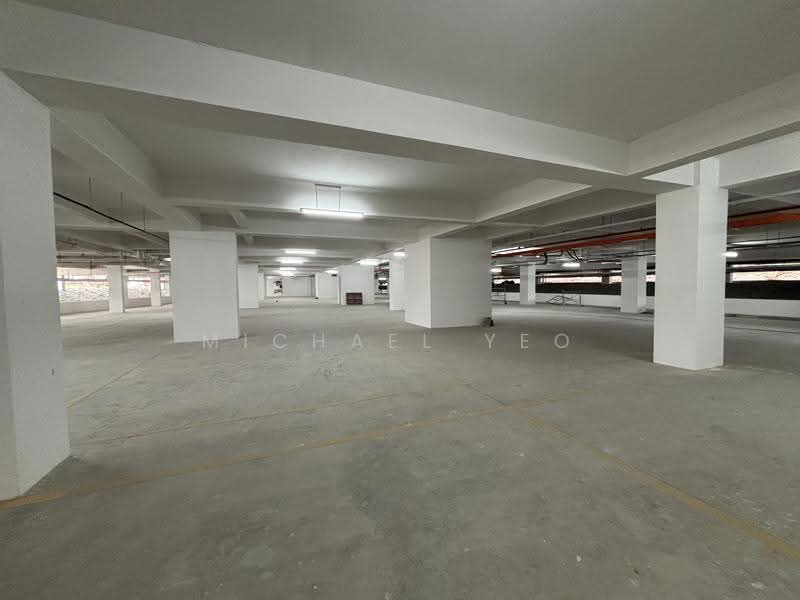 Shop / Office untuk Disewa di Bandar Bukit Tinggi (Klang) - Michael Yeo - Car Park - PropertyGuru.com.my