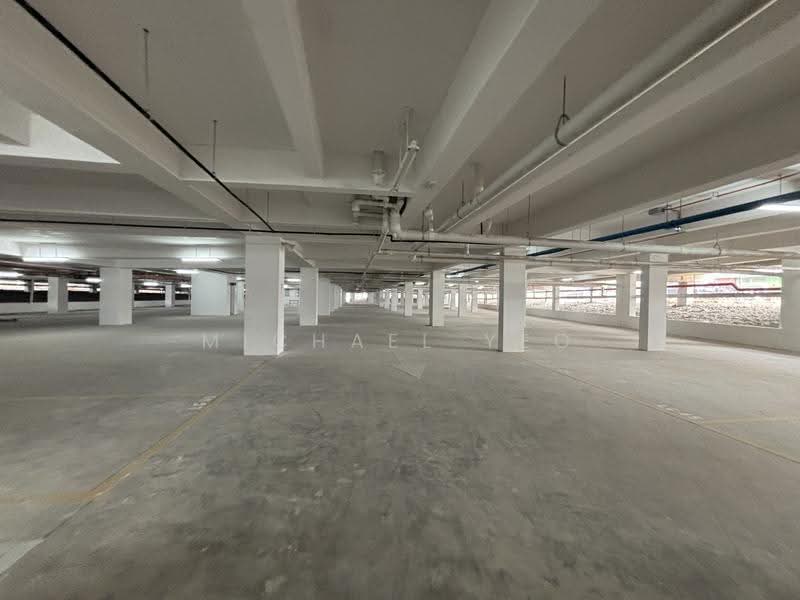 Shop / Office untuk Disewa di Bandar Bukit Tinggi (Klang) - Michael Yeo - Car Park - PropertyGuru.com.my