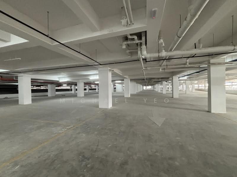 Shop / Office untuk Disewa di Bandar Bukit Tinggi (Klang) - Michael Yeo - Car Park - PropertyGuru.com.my