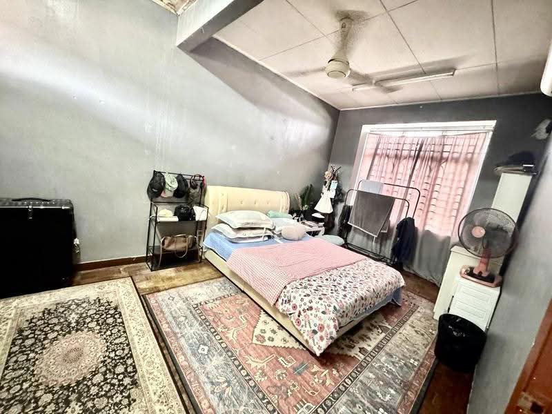 1.5-storey Terraced House for Sale in Semenyih (Selangor) - Fazri . - Bedroom - PropertyGuru.com.my