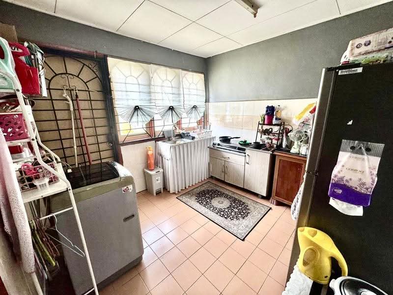 1.5-storey Terraced House for Sale in Semenyih (Selangor) - Fazri . - Kitchen - PropertyGuru.com.my