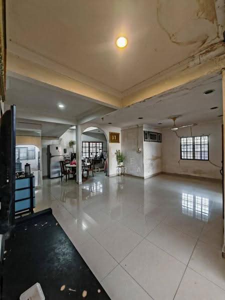 Rumah Teres 1-Tingkat untuk Dijual di Taman Paling Jaya (Semenyih) - Ammeer Nadzrai - Living Room - PropertyGuru.com.my