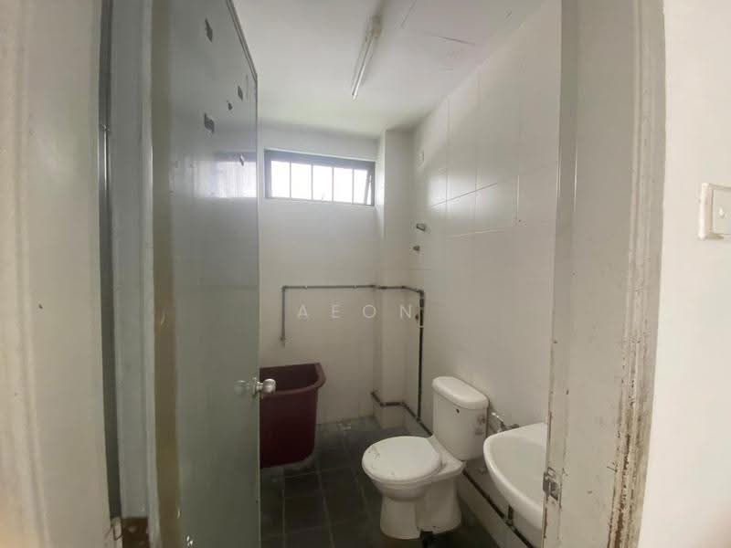 Rumah Berkembar untuk Dijual di Sungai Ara (Penang) - Aeon Law Ai - Bathroom - PropertyGuru.com.my