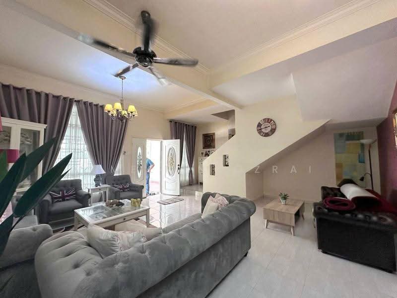2-storey Terraced House for Sale in Taman Desa Melati (Nilai) - Ammeer Nadzrai - Living Room - PropertyGuru.com.my