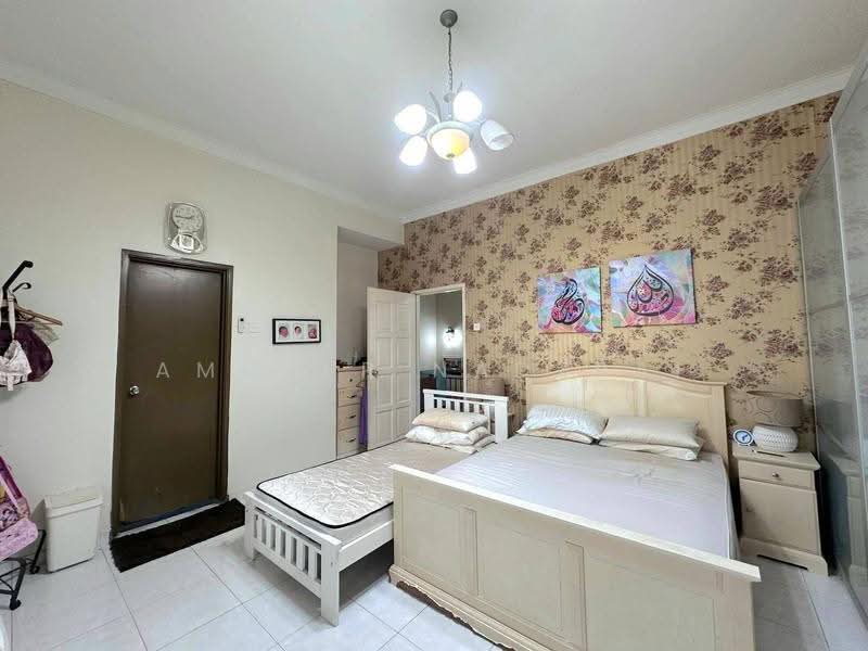 2-storey Terraced House for Sale in Taman Desa Melati (Nilai) - Ammeer Nadzrai - Bedroom - PropertyGuru.com.my