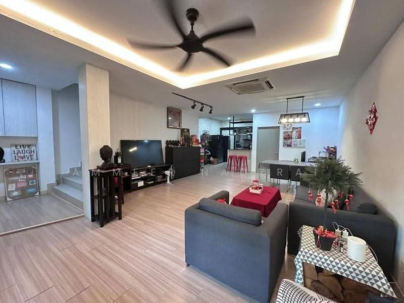 Rumah Teres 3-Tingkat untuk Dijual di Taman Sinar Samudra (Batu Caves) - Ammeer Nadzrai - Living Room - PropertyGuru.com.my