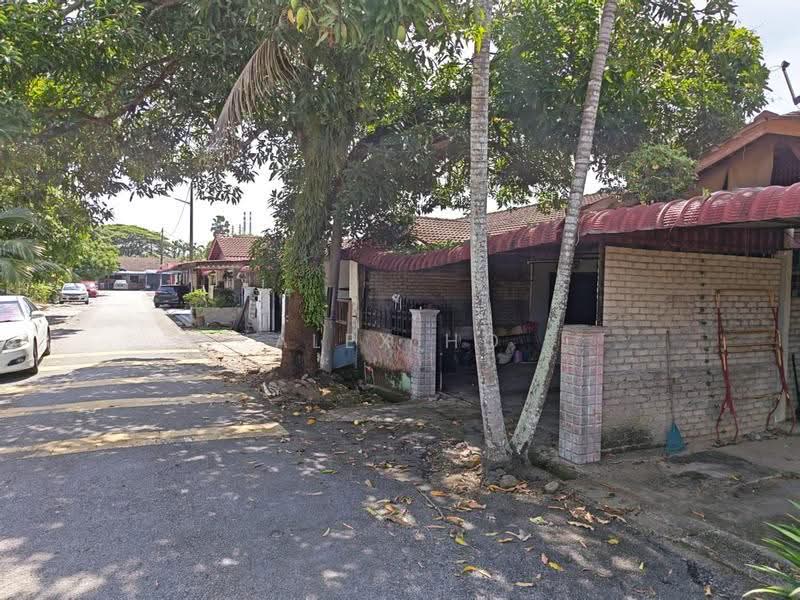 1-storey Terraced House for Sale in Taman Tasek Maju (Simpang Ampat) - Alex Ho - Exterior - PropertyGuru.com.my