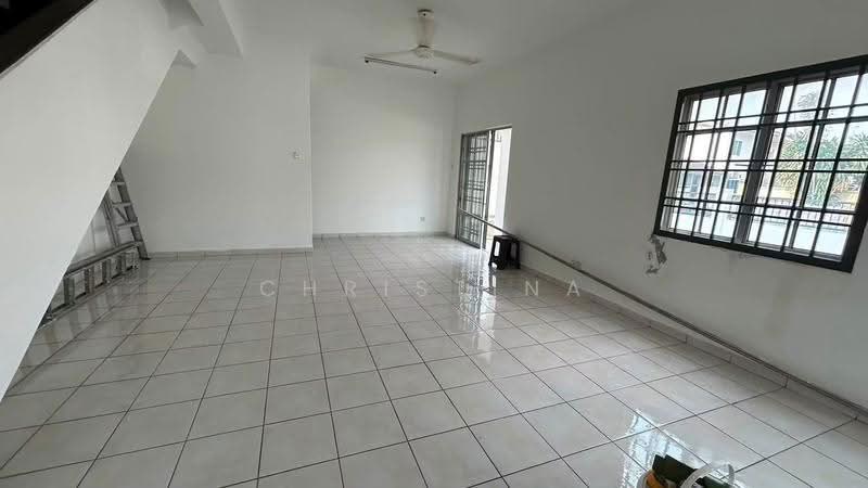 Rumah Teres 2-Tingkat untuk Disewa di Taman Daya (Johor Bahru) - Christina Ling - Living Room - PropertyGuru.com.my