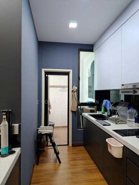 Service Residence for Sale at D'Summit Residences - Zora Gan - Kitchen - PropertyGuru.com.my